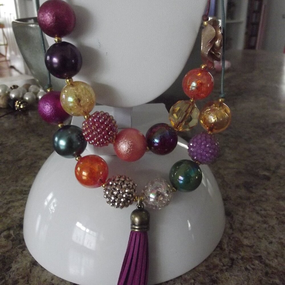 Lot of 2 Necklaces Chunky Beaded Artisan Made - Purple, teal, pink & Gold Tones - Picture 4 of 7